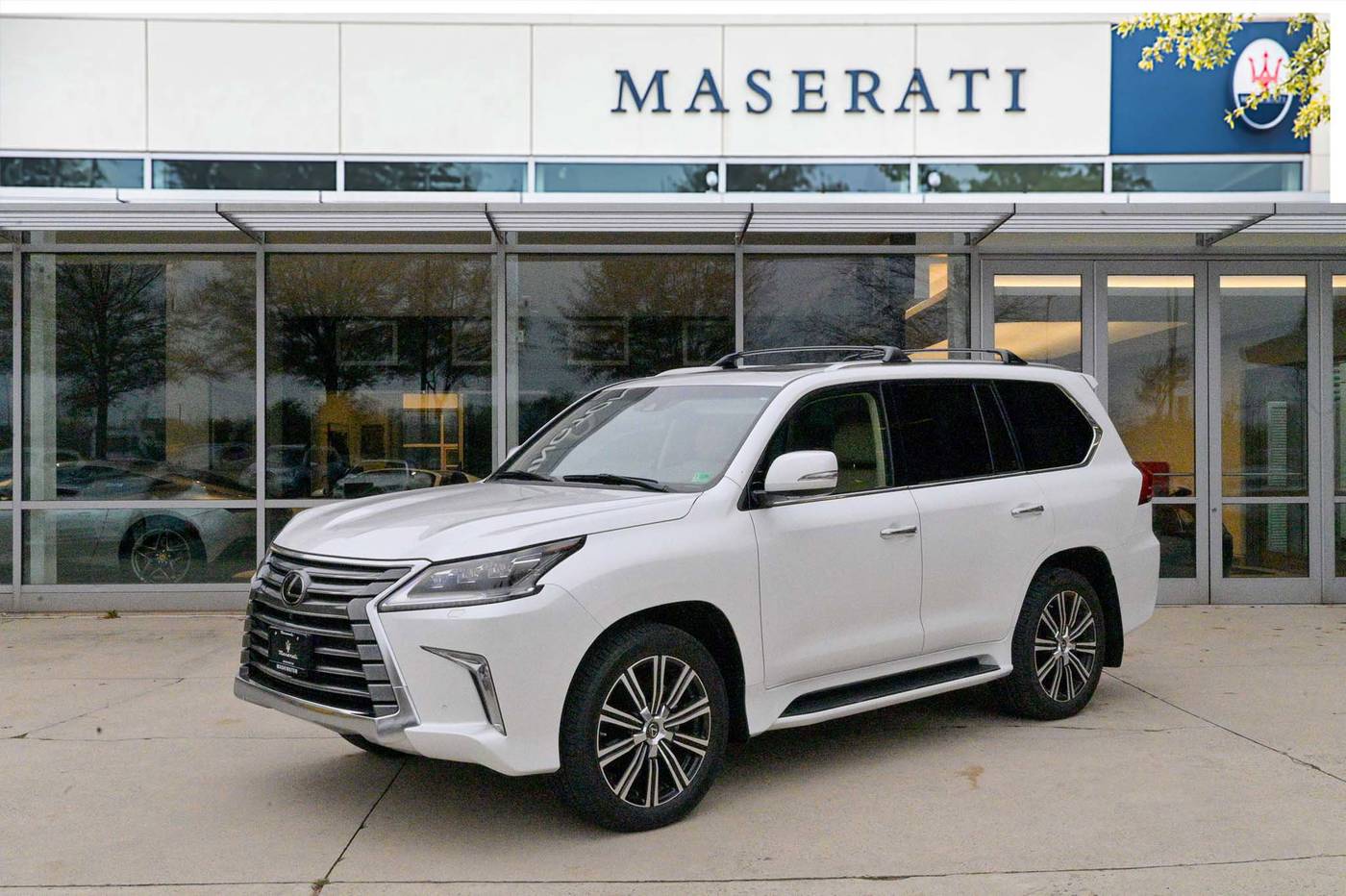 2021 Lexus LX 570 Three-Row