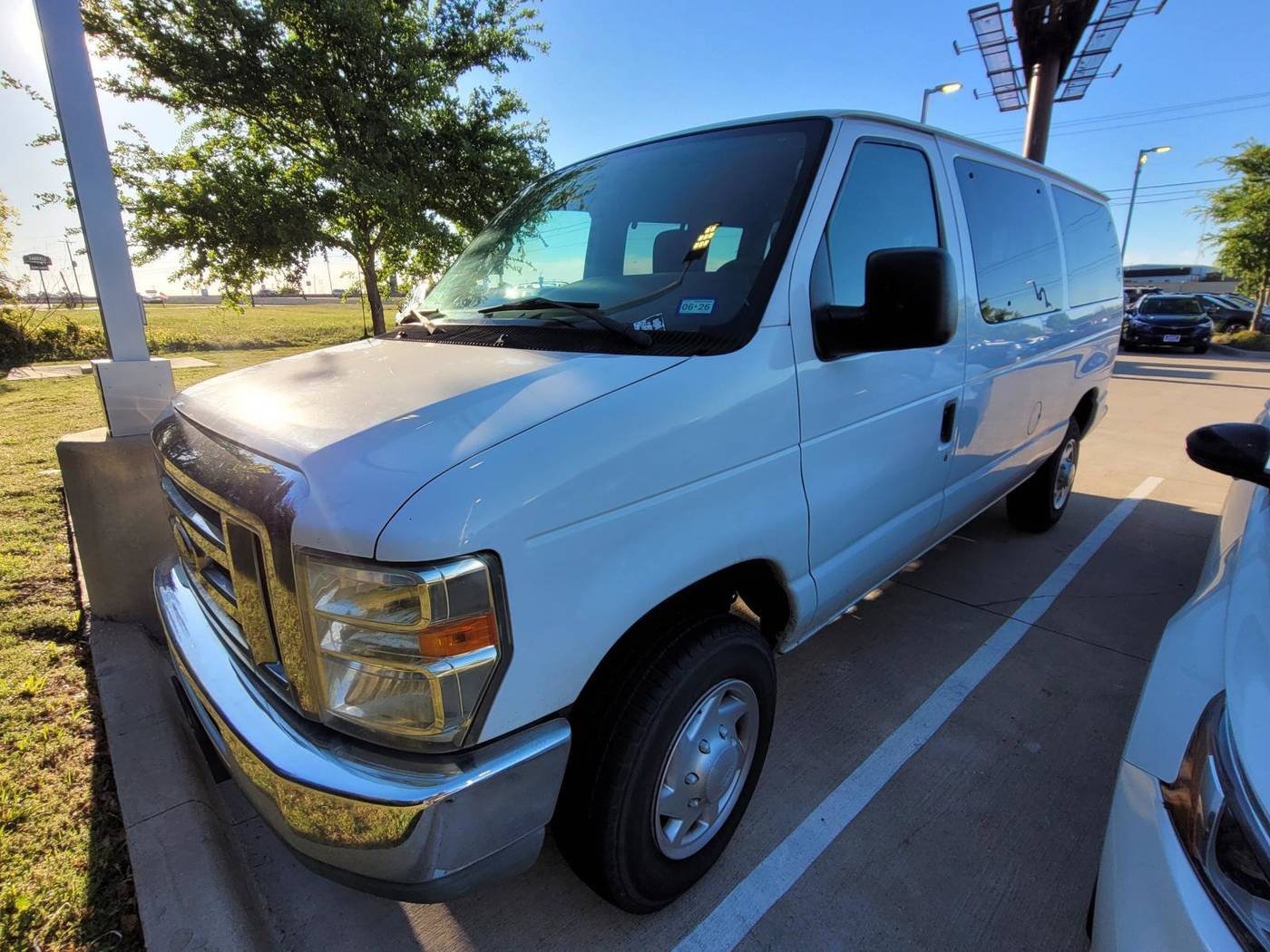 2011 Ford Econoline Wagon E-350 Super Duty XLT