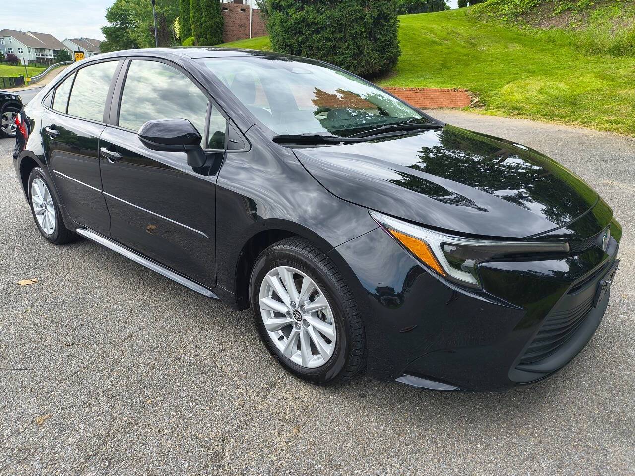 2023 Toyota Corolla Hybrid LE — Sedan — 9,549 mi — Gastonia, NC