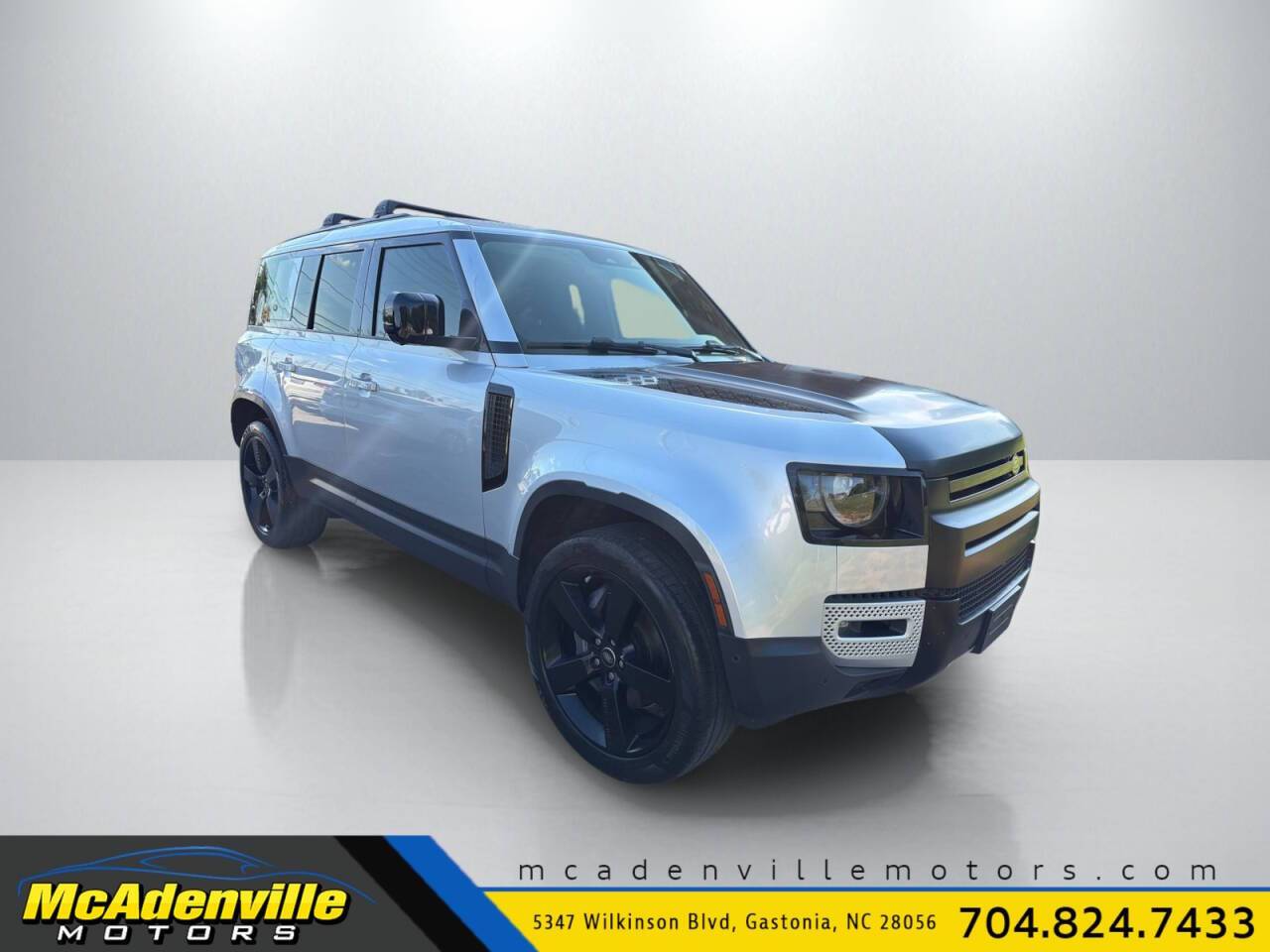 2023 Land Rover Defender SE