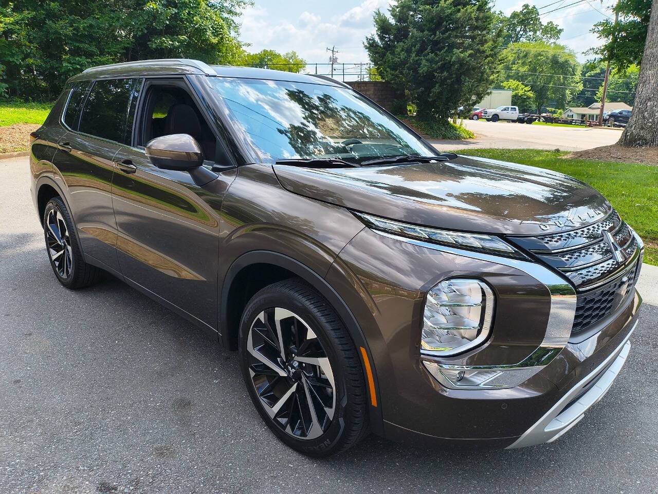2022 Mitsubishi Outlander SEL — SUV — 3,981 mi — Gastonia, NC