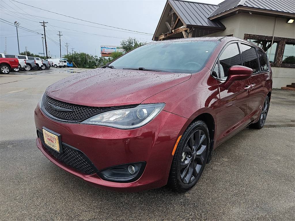 2020 Chrysler Pacifica Touring — Minivan — 107,439 mi — Abilene, TX