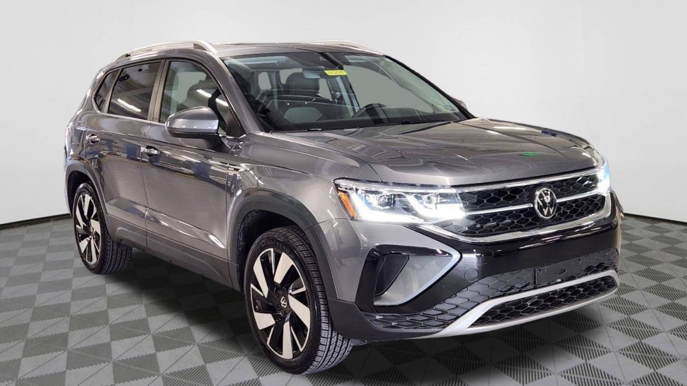 2024 Volkswagen Taos SEL — SUV — 3,640 mi — Ardmore, PA