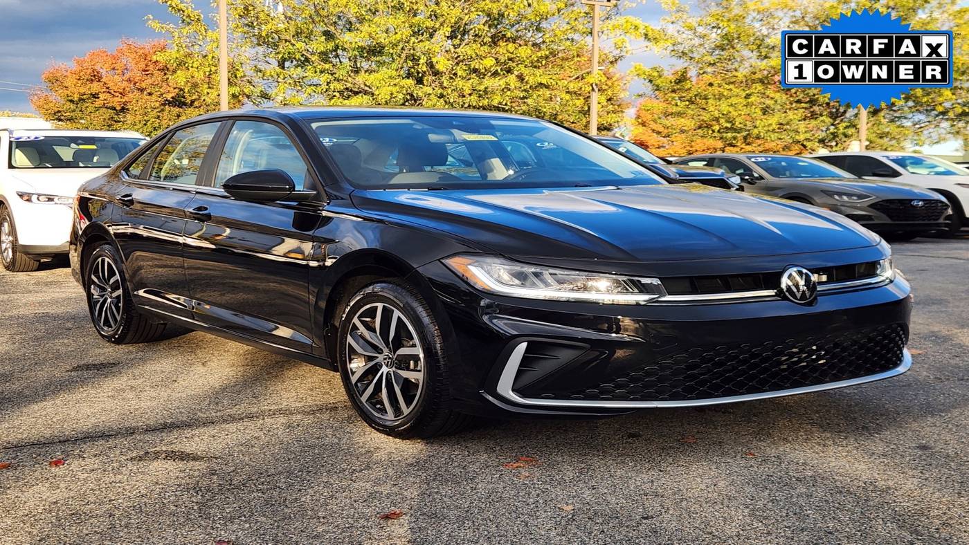 2025 Volkswagen Jetta SE — Sedan — 3,784 mi — Ardmore, PA