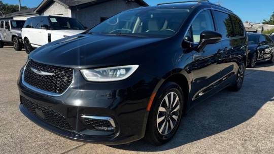 2021 Chrysler Pacifica Touring L — Minivan — 70,051 mi — Spring, TX