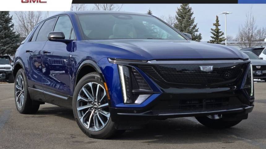 2024 Cadillac LYRIQ Sport 2