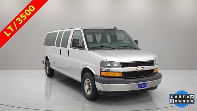 2017 Chevrolet Express Passenger LT — Passenger Van — 10,917 mi — Irving, TX