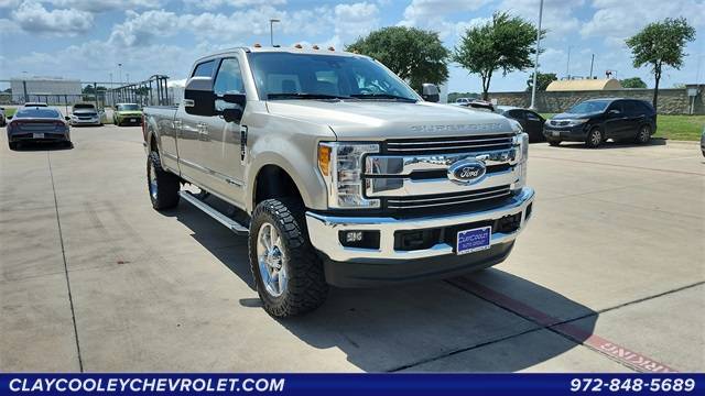 2017 Ford Super Duty F-350 Lariat — Pickup Truck — 82,062 mi — Irving, TX