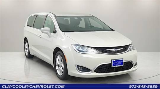 2019 Chrysler Pacifica Touring Plus — Minivan — 51,690 mi — Irving, TX