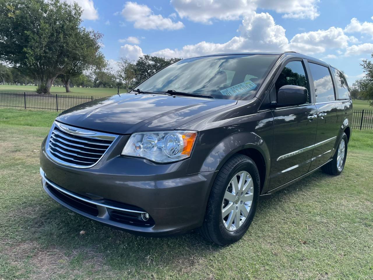 2015 Chrysler Town & Country Touring — Minivan — 106,309 mi — San Antonio, TX