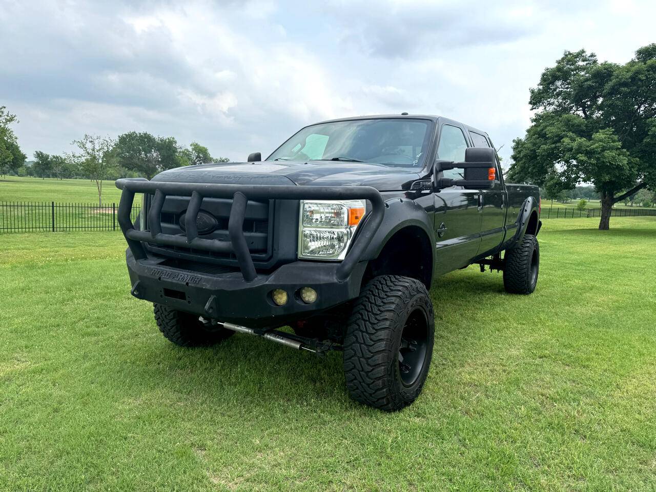 2014 Ford Super Duty F-350 XLT — Pickup Truck — 75,924 mi — San Antonio, TX