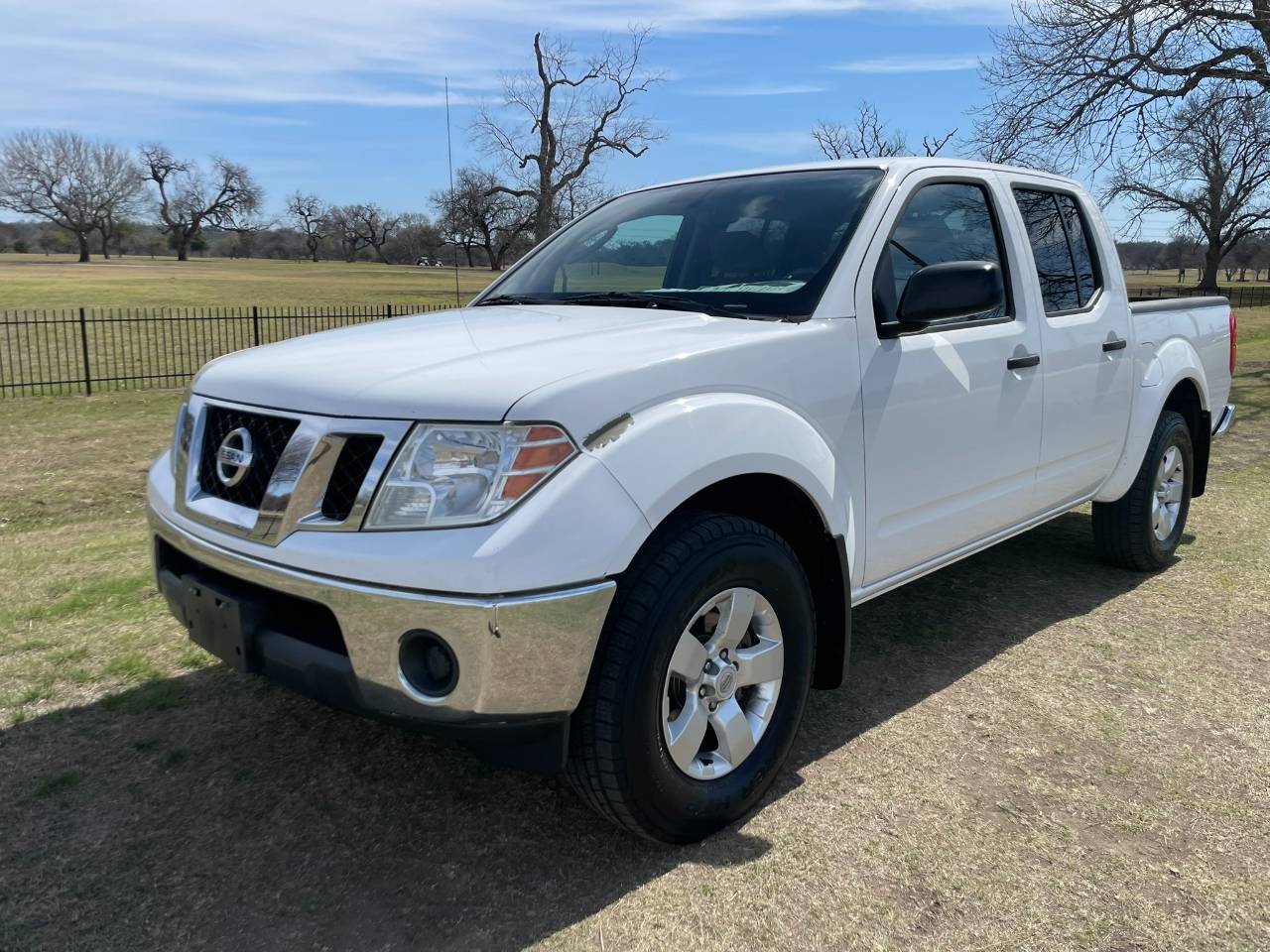 2011 Nissan Frontier SV — Pickup Truck — 175,253 mi — San Antonio, TX
