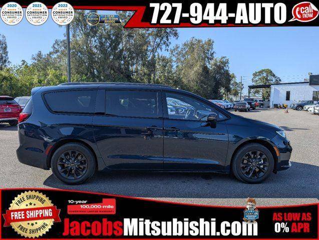 2021 Chrysler Pacifica Touring — Minivan — 67,219 mi — New Port Richey, FL