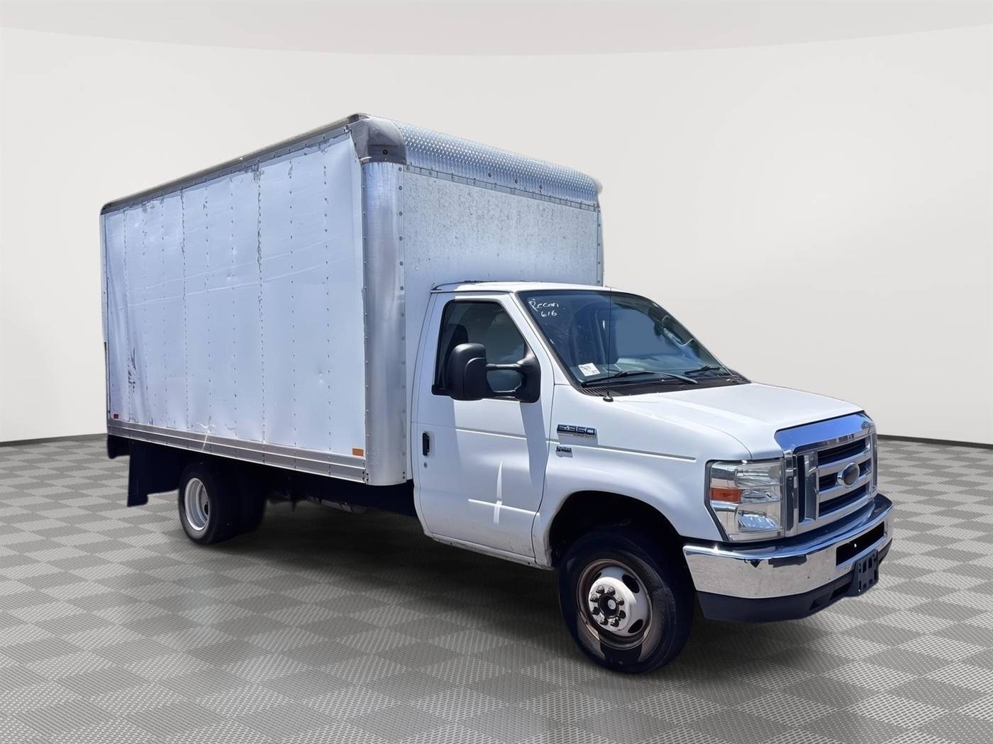 2016 Ford Econoline Commercial Cutaway E-350 — Chassis Cab Truck — 54,001 mi — New Port Richey, FL