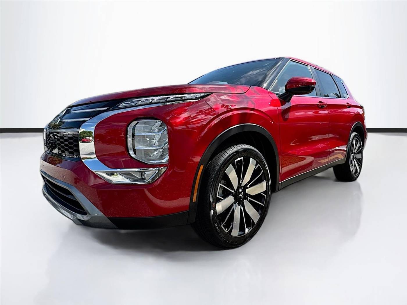 2025 Mitsubishi Outlander SE — SUV — 19,660 mi — New Port Richey, FL