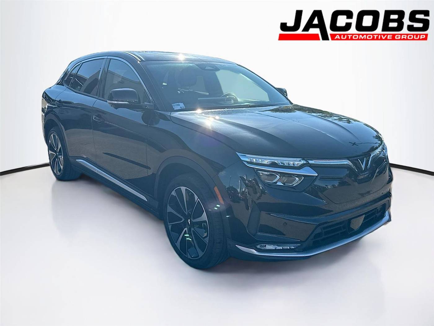 2025 VinFast VF8 Plus