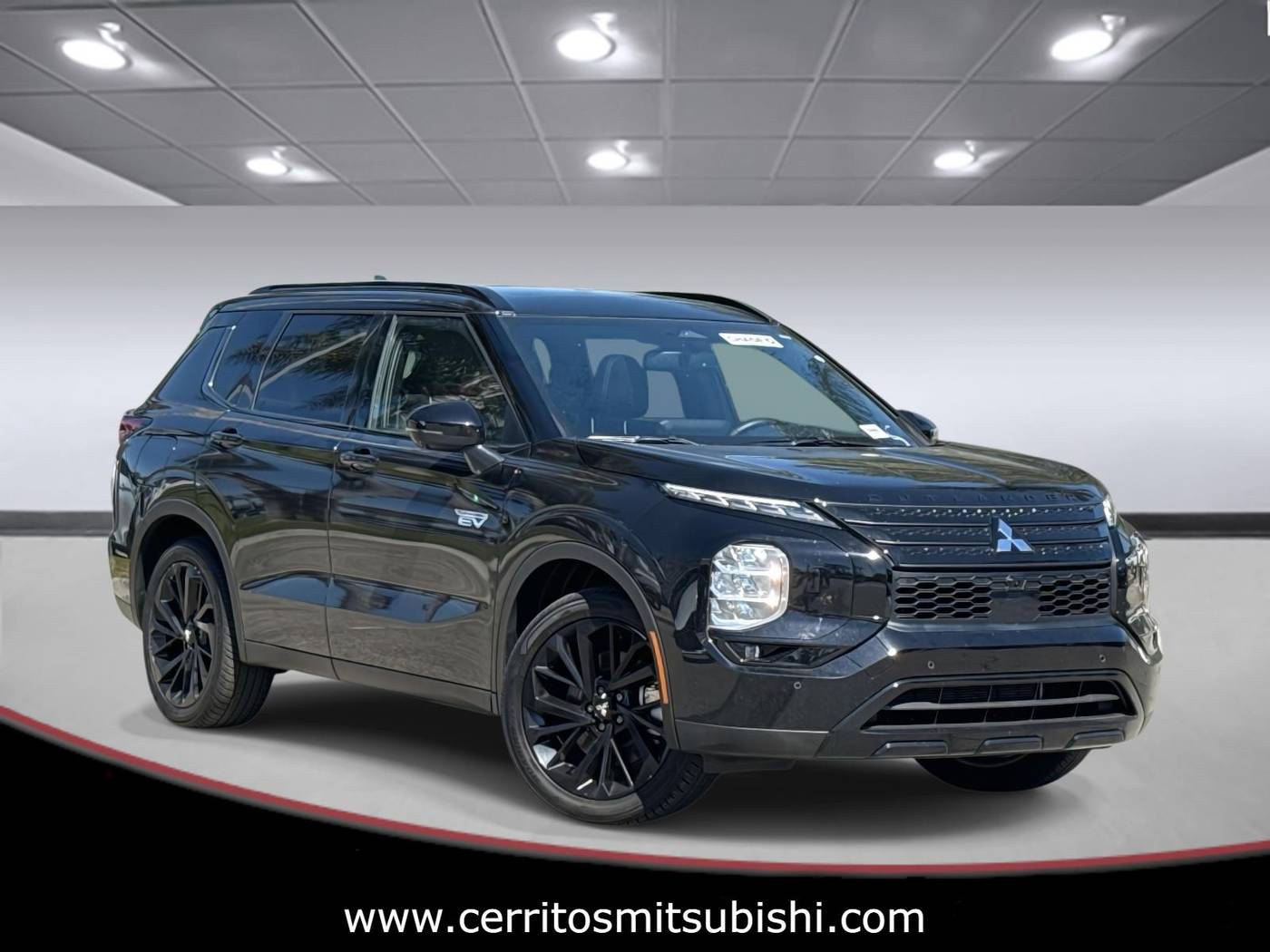2025 Mitsubishi Outlander Plug-In Hybrid SEL Black Edition — SUV — 10,035 mi — Cerritos, CA