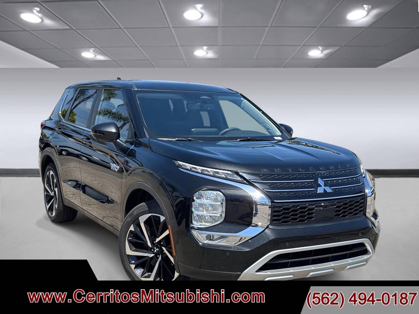 2023 Mitsubishi Outlander Plug-In Hybrid SE — SUV — 2,232 mi — Cerritos, CA