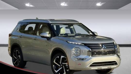 2024 Mitsubishi Outlander Plug-In Hybrid SEL — SUV — 7,835 mi — Cerritos, CA
