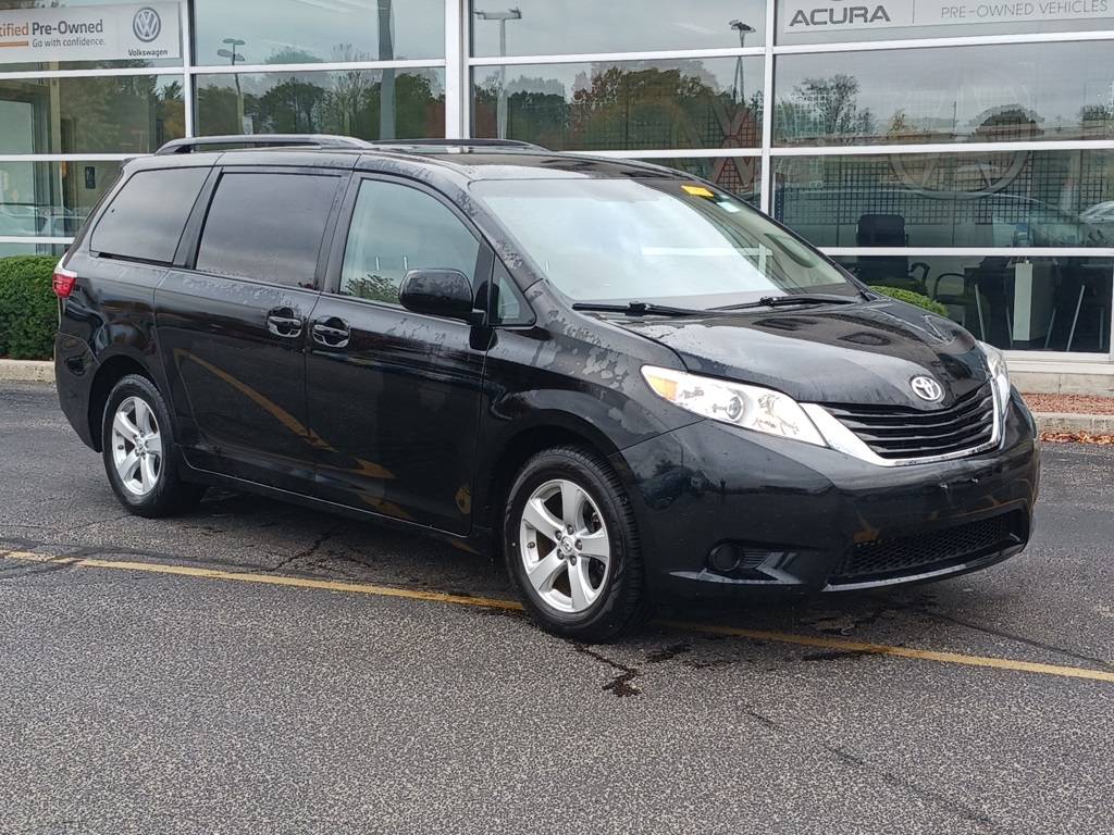 2015 Toyota Sienna L — Minivan — 116,976 mi — Middleton, WI