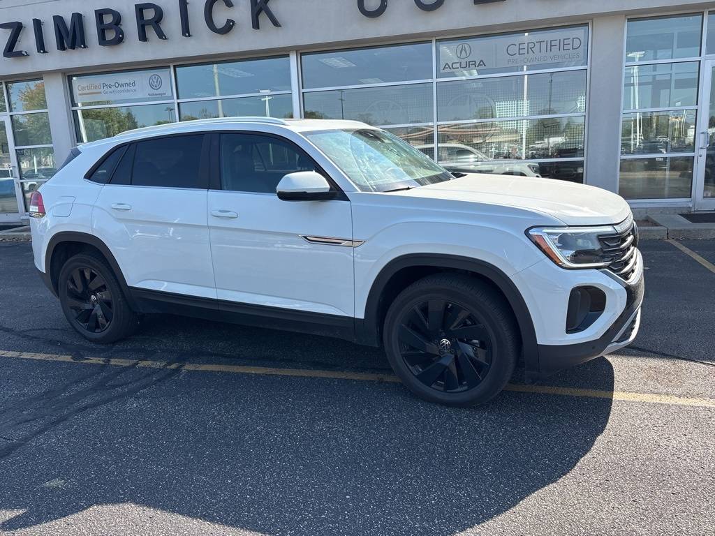 2025 Volkswagen Atlas Cross Sport SE with Technology — SUV — 8,670 mi — Middleton, WI