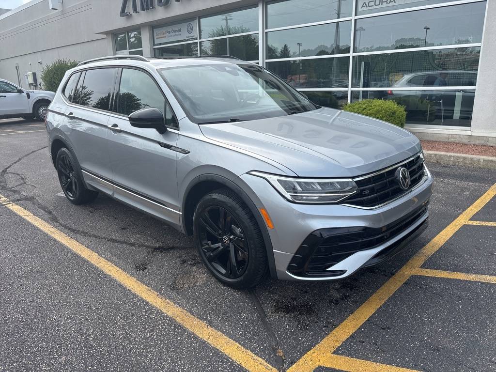 2023 Volkswagen Tiguan SE R-Line Black — SUV — 22,977 mi — Middleton, WI