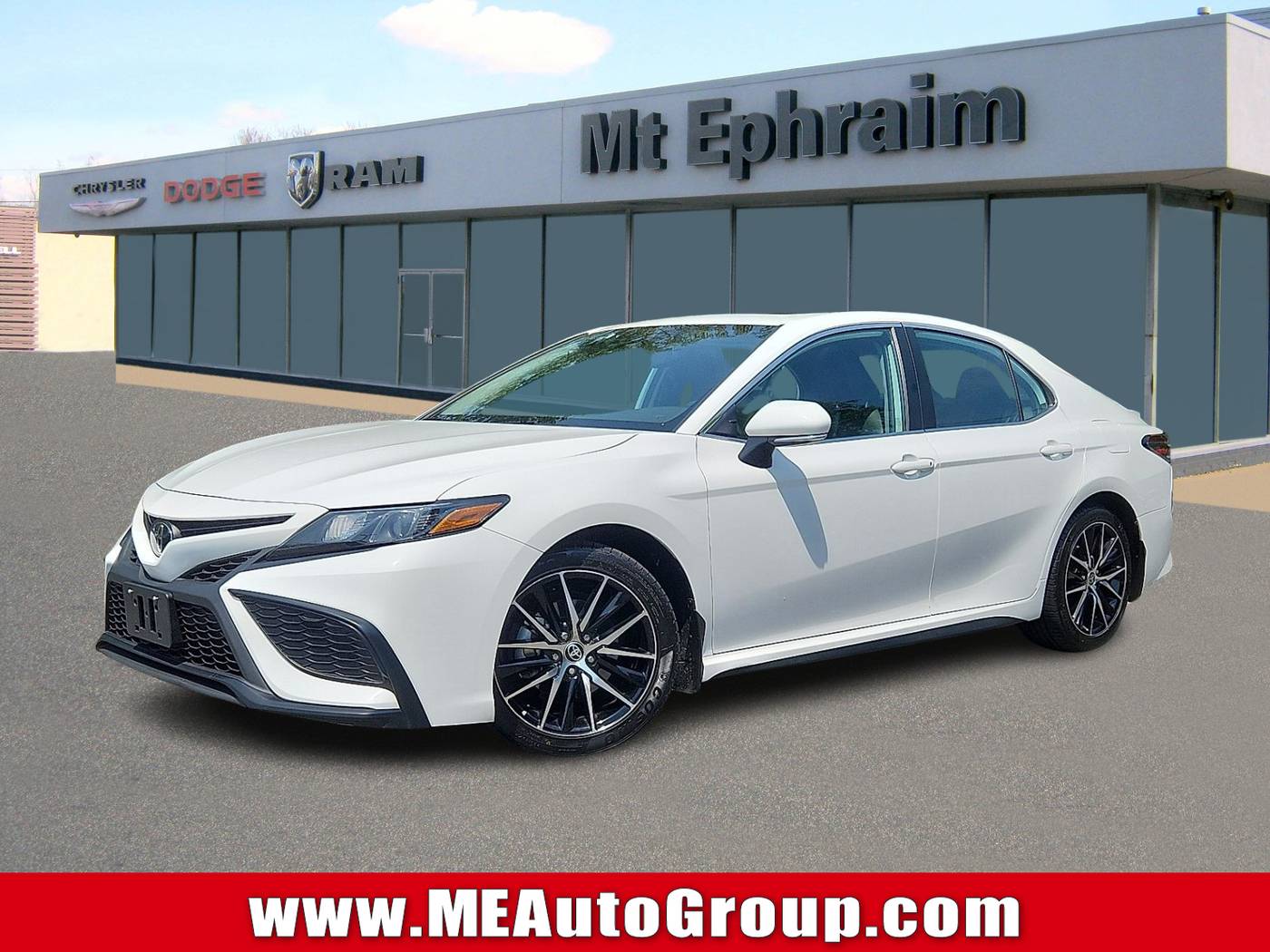 2023 Toyota Camry SE — Sedan — 35,867 mi — Mount Ephraim, NJ
