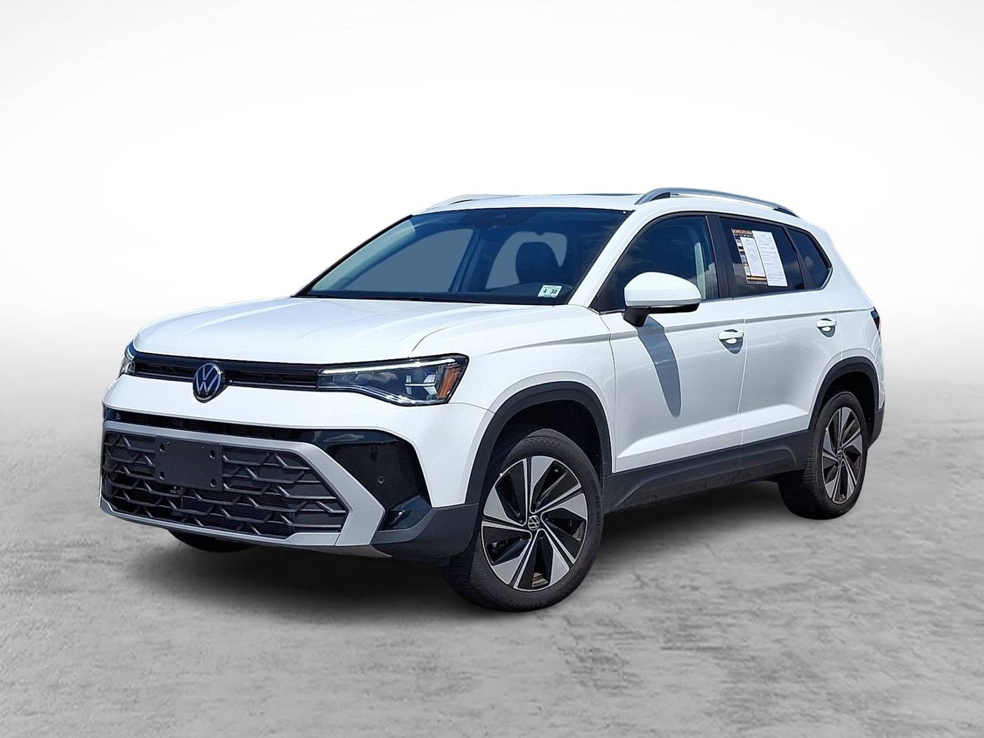 2025 Volkswagen Taos SE — SUV — 1,611 mi — Egg Harbor Township, NJ