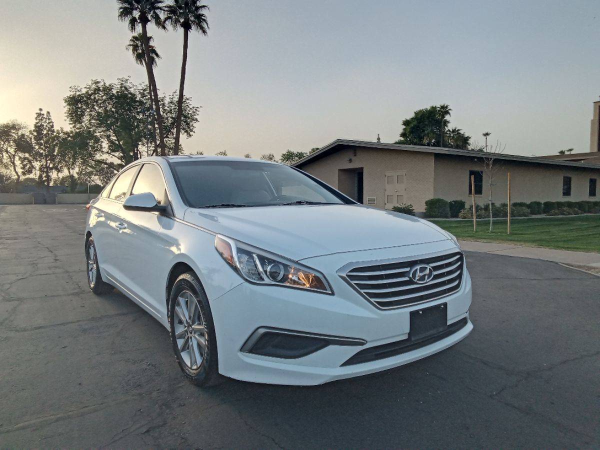 2016 Hyundai Sonata SE — Sedan — 110,705 mi — Mesa, AZ