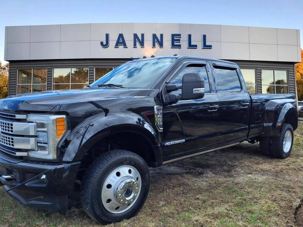 2019 Ford Super Duty F-450 XL — Pickup Truck — 29,988 mi — Hanover, MA