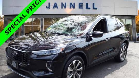 2023 Ford Escape Platinum — SUV — 6,768 mi — Hanover, MA