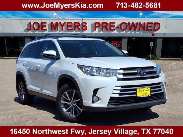 2019 Toyota Highlander XLE — SUV — 111,807 mi — Houston, TX
