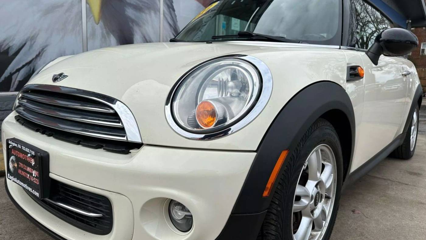 2012 MINI Hardtop Cooper — Hatchback — 92,712 mi — Arlington, VA