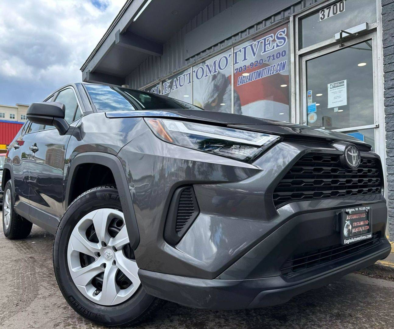 2024 Toyota RAV4 LE — SUV — 15,761 mi — Arlington, VA