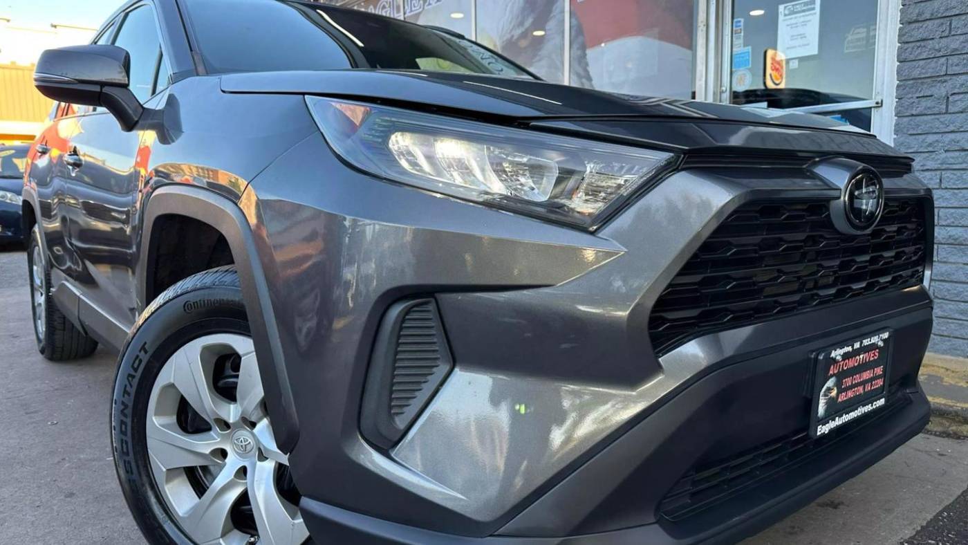 2020 Toyota RAV4 LE — SUV — 58,395 mi — Arlington, VA