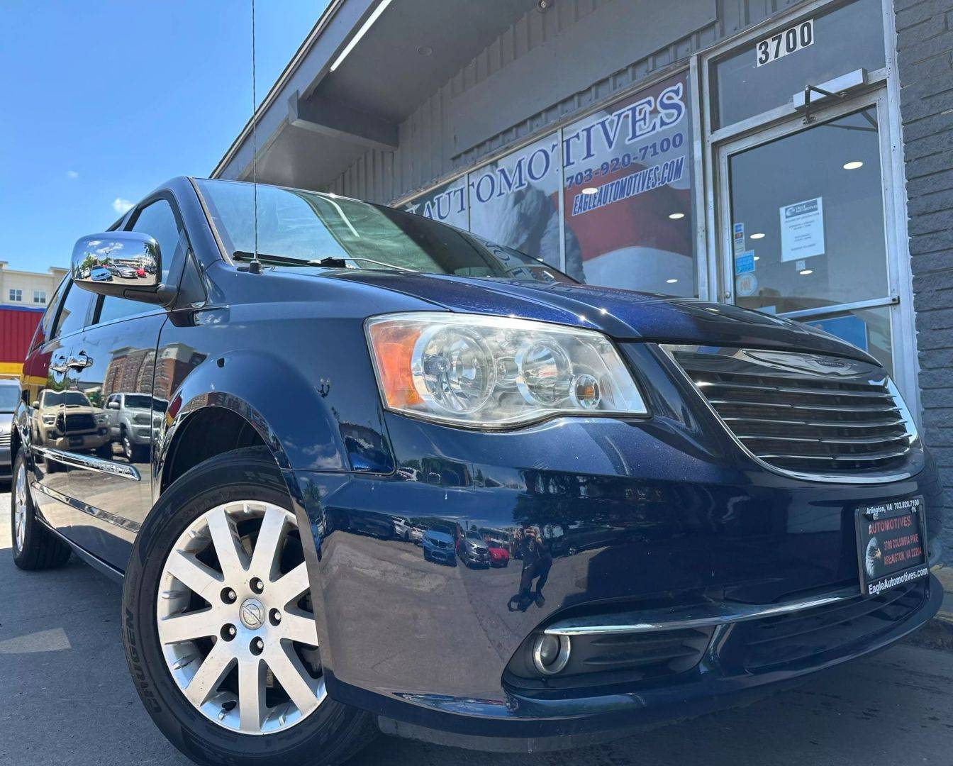 2014 Chrysler Town & Country Touring — Minivan — 74,754 mi — Arlington, VA