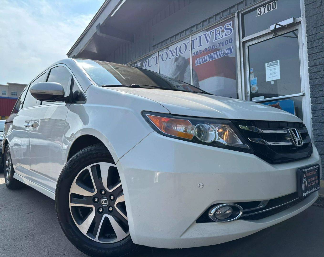 2016 Honda Odyssey Touring Elite — Minivan — 107,608 mi — Arlington, VA