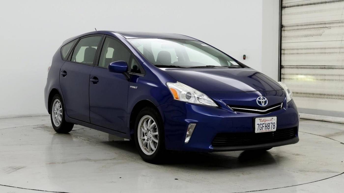 2014 Toyota Prius v Three — Wagon — 41,892 mi — Sacramento, CA