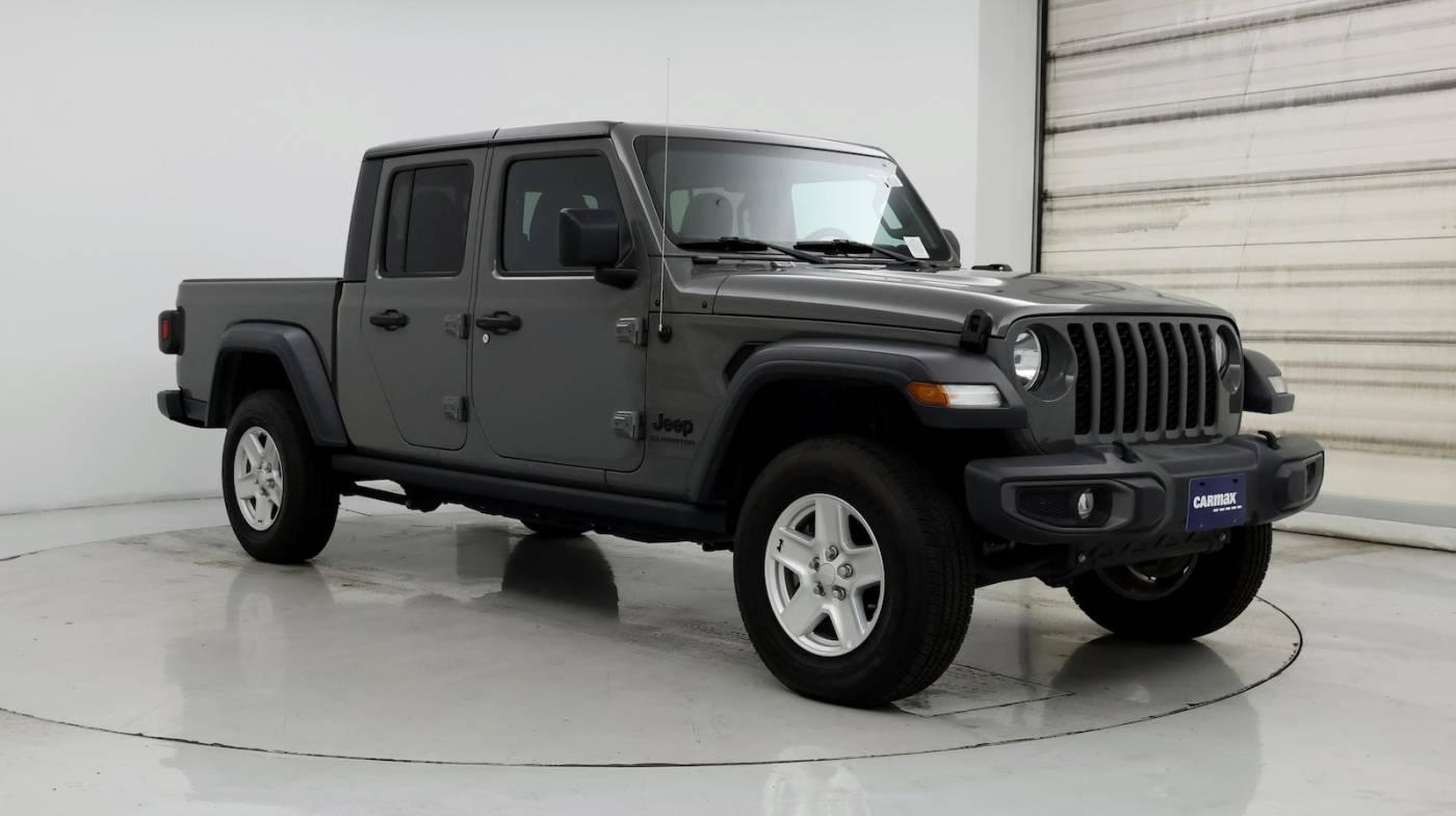 2020 Jeep Gladiator Sport S — Pickup Truck — 28,069 mi — Sacramento, CA