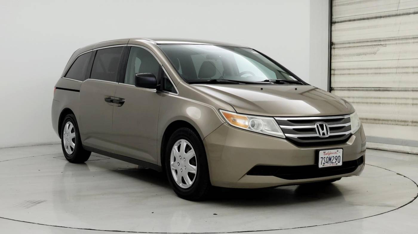 2013 Honda Odyssey LX — Minivan — 124,423 mi — Sacramento, CA