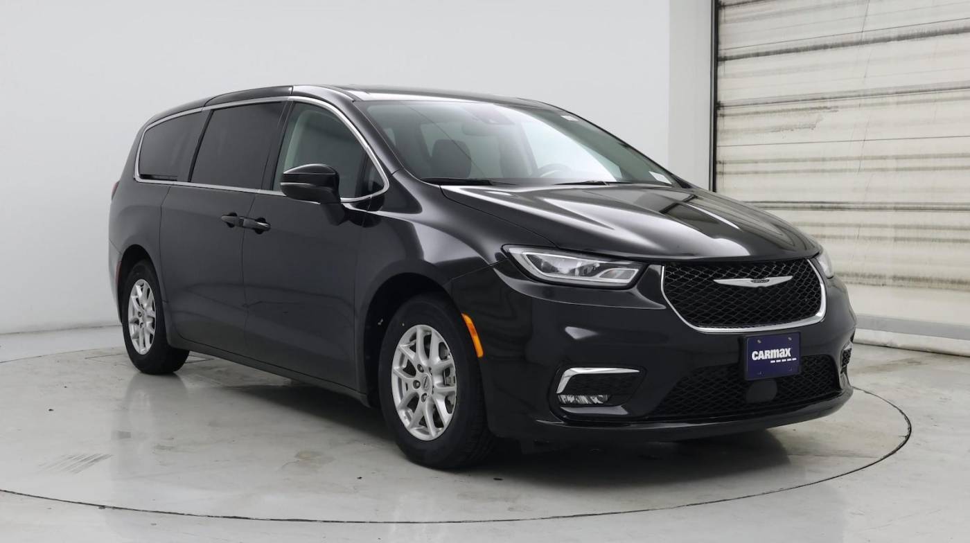 2023 Chrysler Pacifica Touring L — Minivan — 45,789 mi — Sacramento, CA