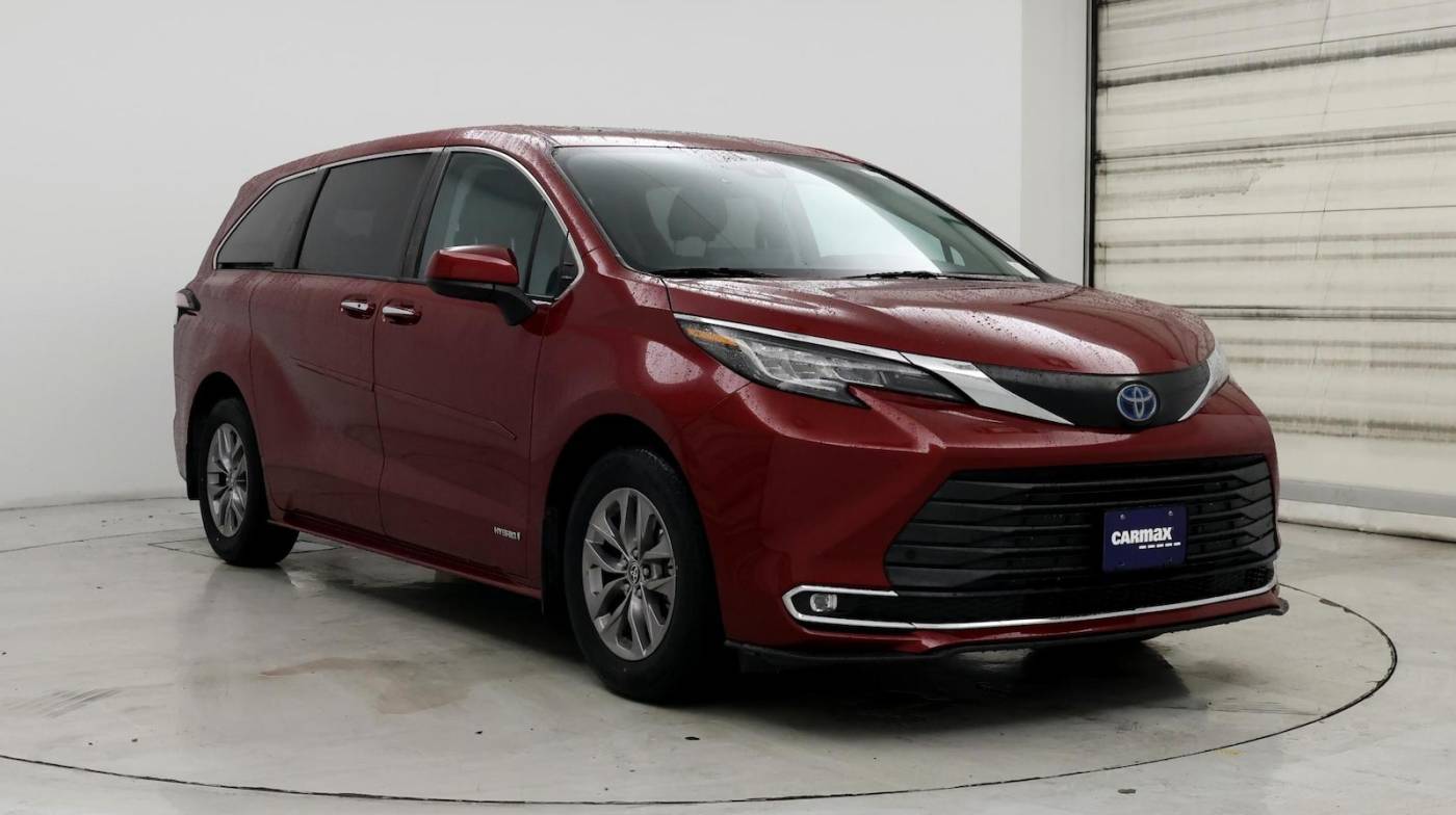 2021 Toyota Sienna XLE — Minivan — 65,409 mi — Sacramento, CA