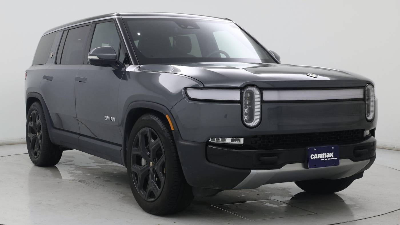 2024 Rivian R1S