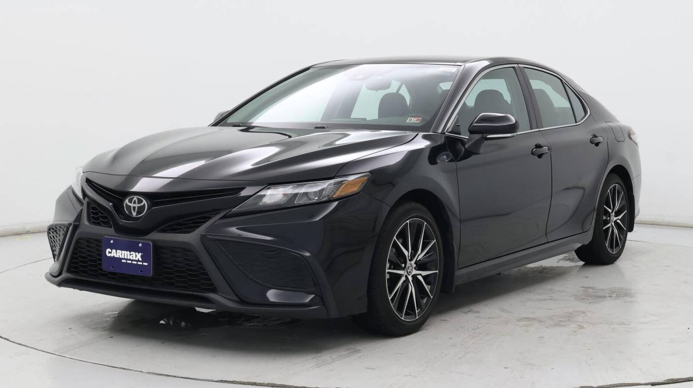 2024 Toyota Camry SE — Sedan — 21,622 mi — Frederick, MD