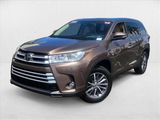 2019 Toyota Highlander XLE — SUV — 54,230 mi — Las Vegas, NV