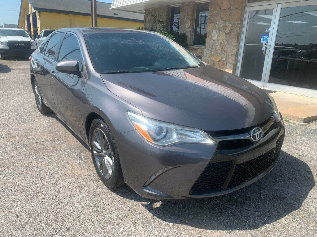 2016 Toyota Camry SE — Sedan — 132,570 mi — Tulsa, OK