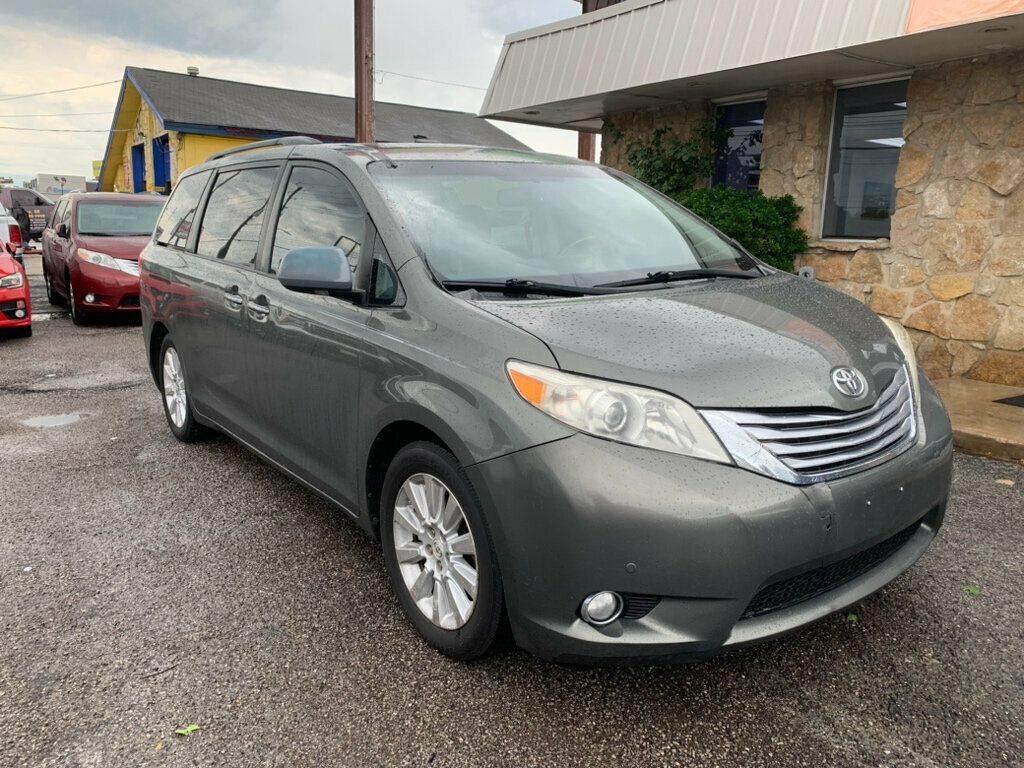 2011 Toyota Sienna XLE — Minivan — 288,989 mi — Tulsa, OK