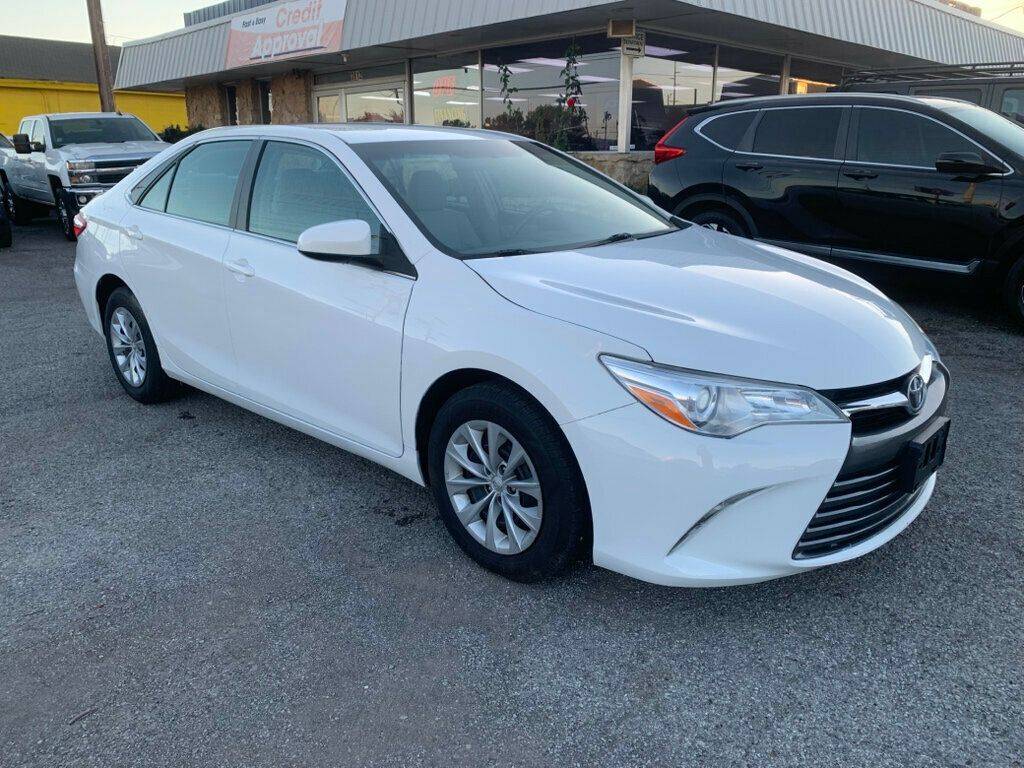 2017 Toyota Camry LE