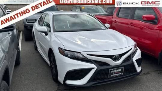 2022 Toyota Camry SE — Sedan — 19,795 mi — Elk Grove, CA