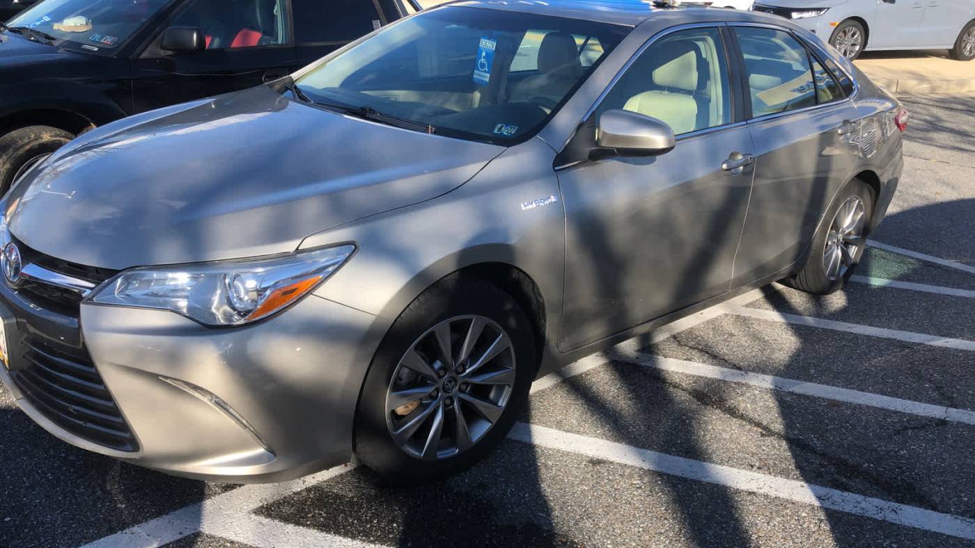 2015 Toyota Camry Hybrid XLE — Sedan — 101,975 mi — Cockeysville, MD